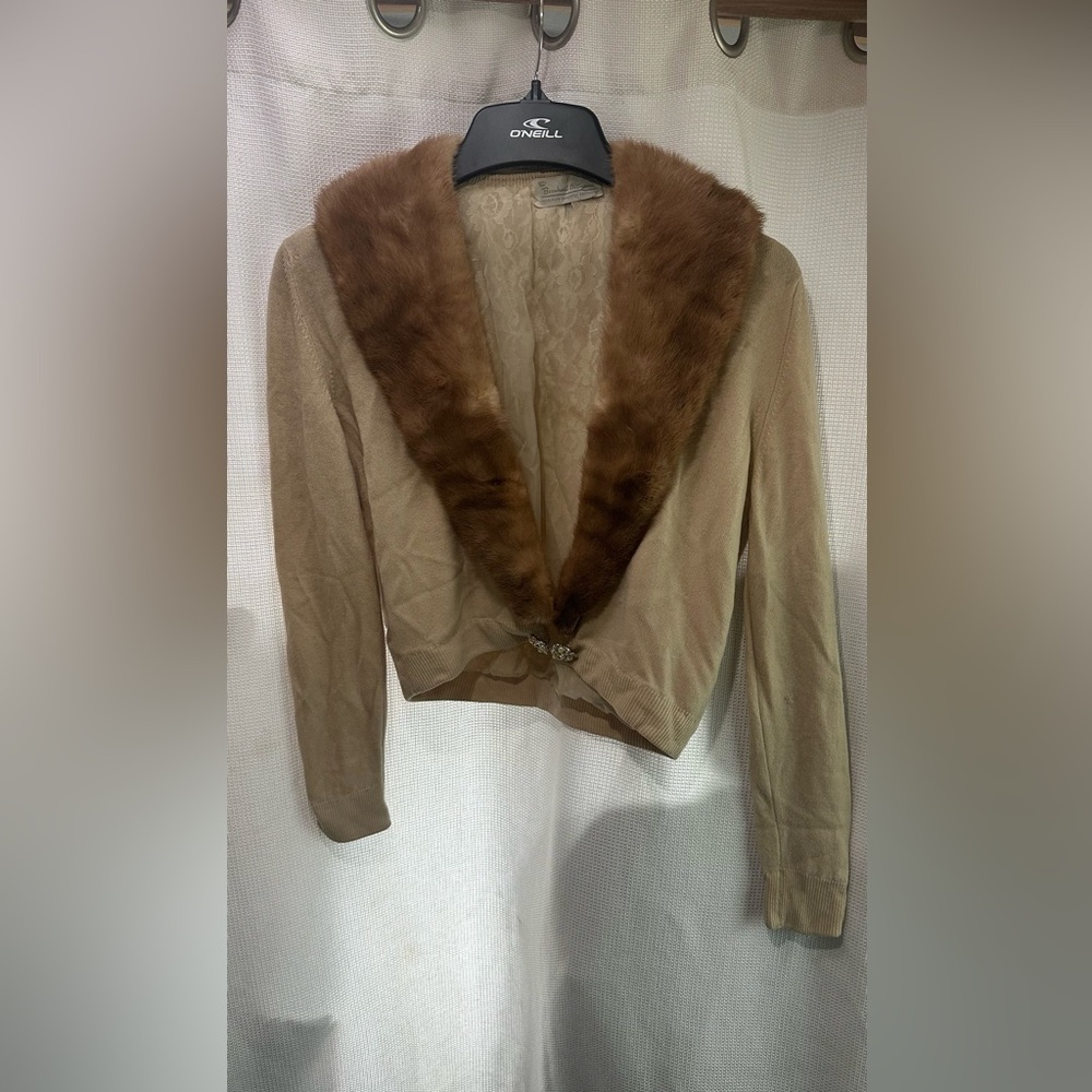 American Vintage Tan Cardigan with Brown Fur Collar
